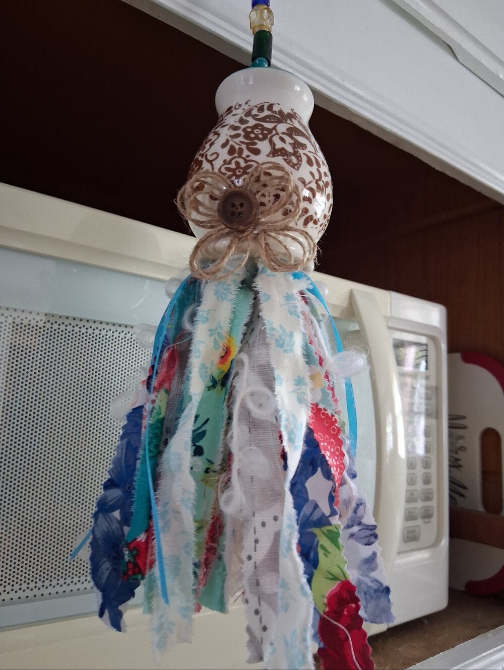 Pioneer Woman S&P Shaker Fabric Tassel Hanging Charm in Turquoise & Cream
